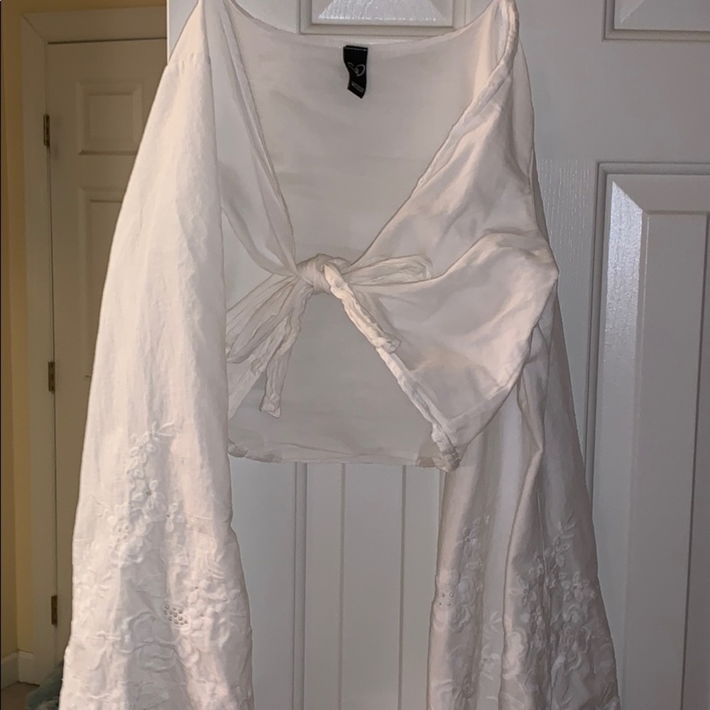 White Tie Front Bell Sleeve Windsor Top